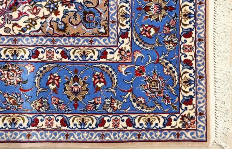 تنوع رنگی در فرش اصفهان | شرکت فرش اکسیر